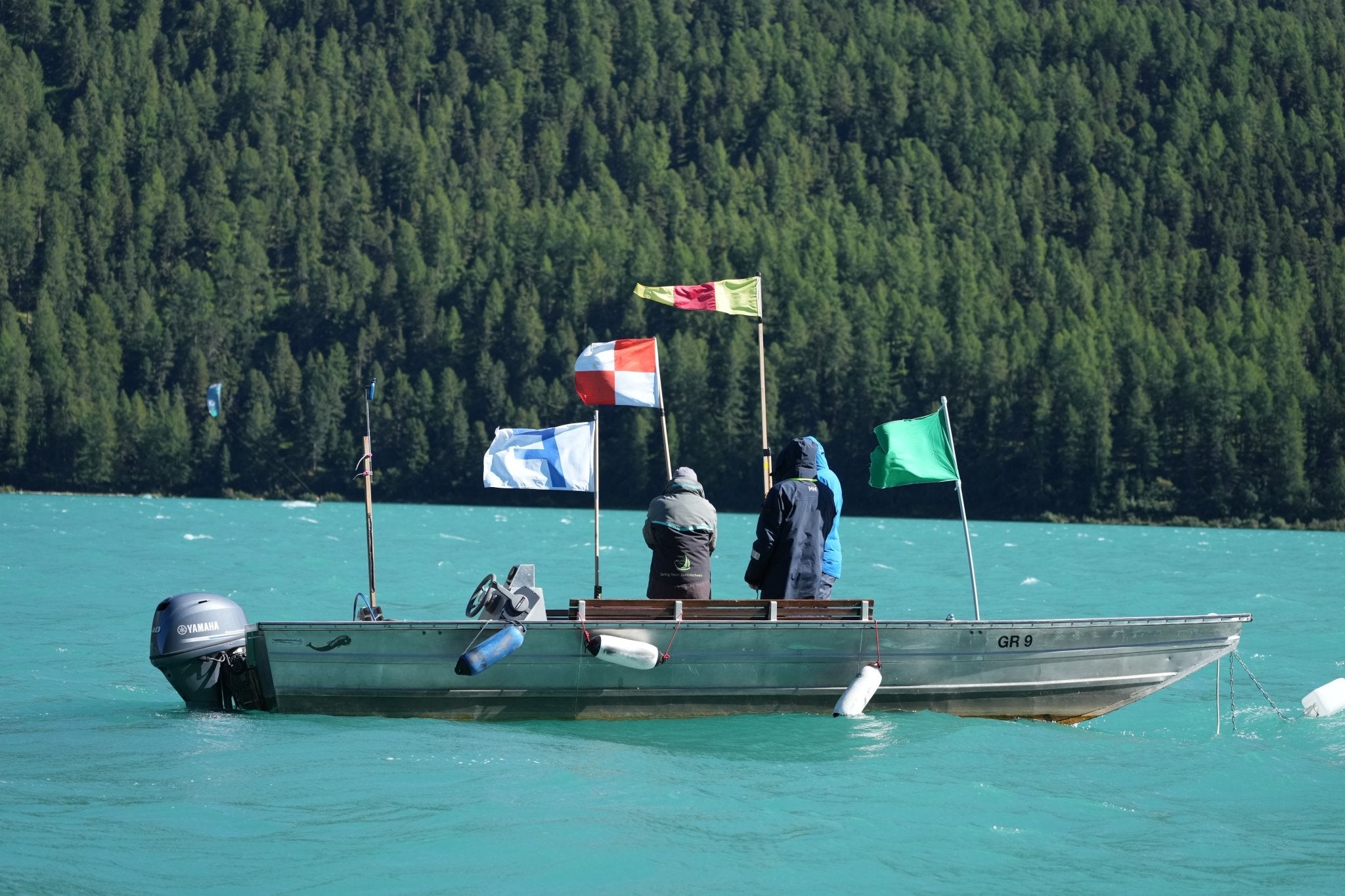 engadin_marathon_start_boat