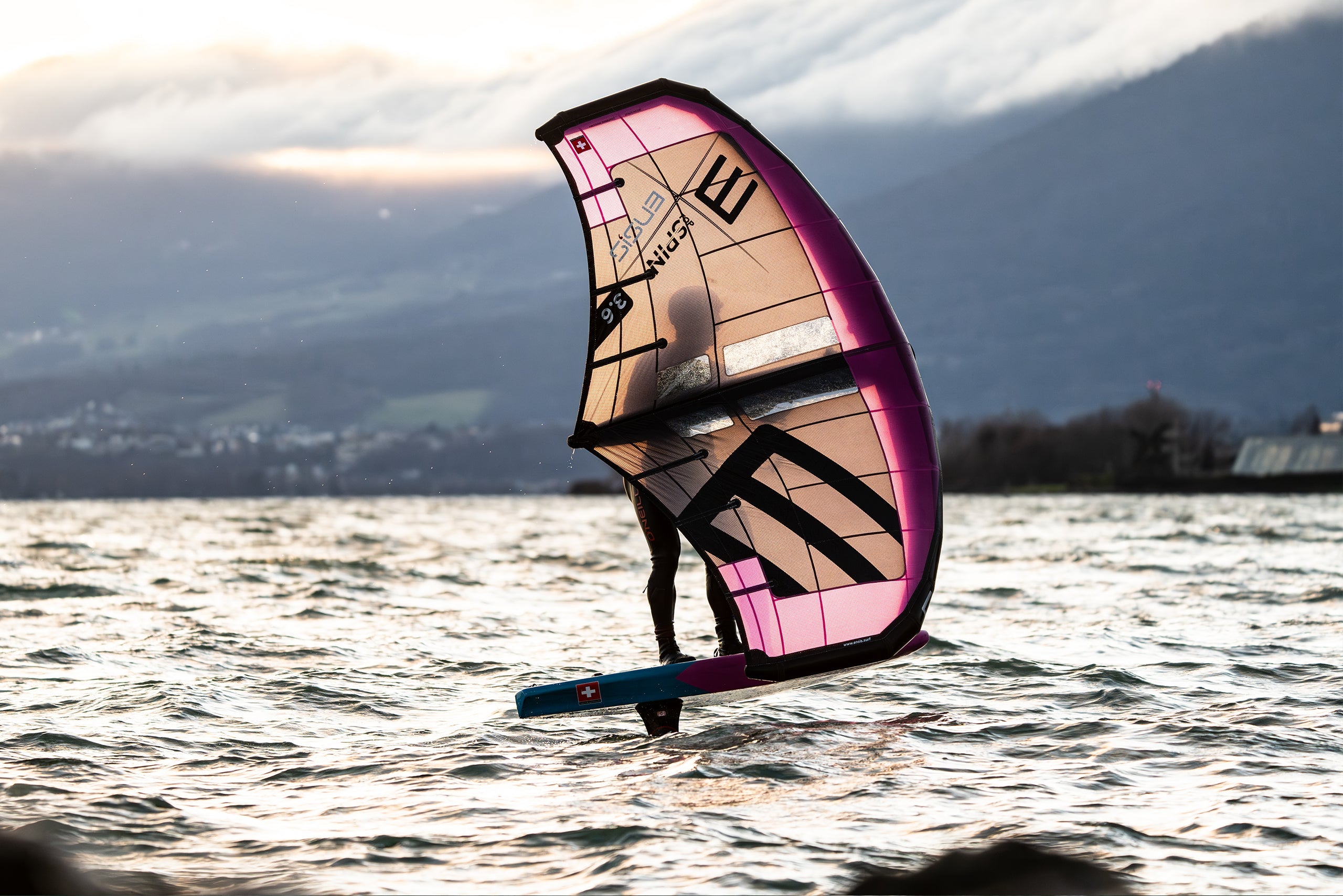 ENSIS-WALTZ-Downwind-Lightwind-Wing-Foil-Board_Lightwind-Wing-Foil