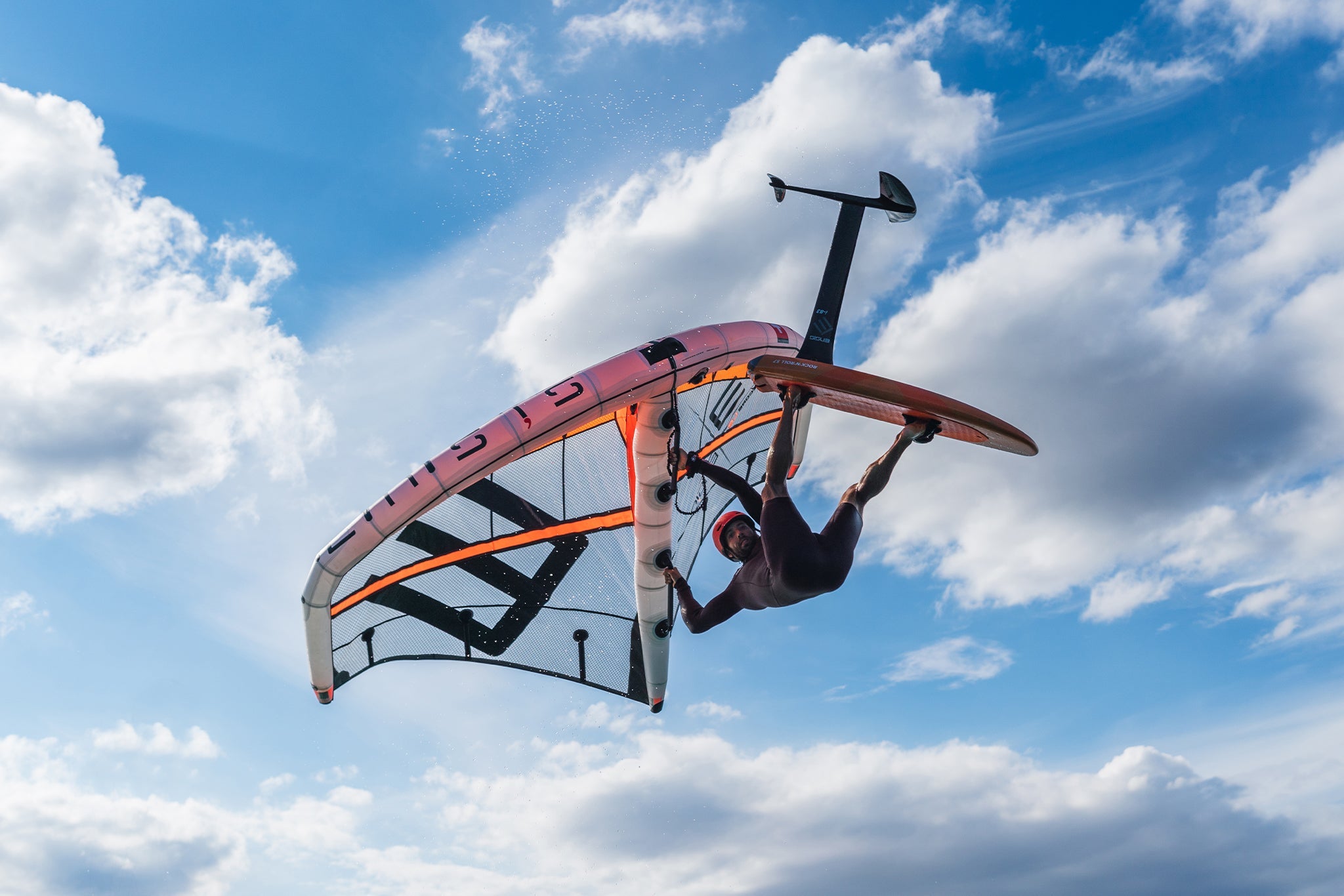 ENSIS-SCORE-Limited-Edition-Great-hangtime-and-balanced-surfing-in-waves2
